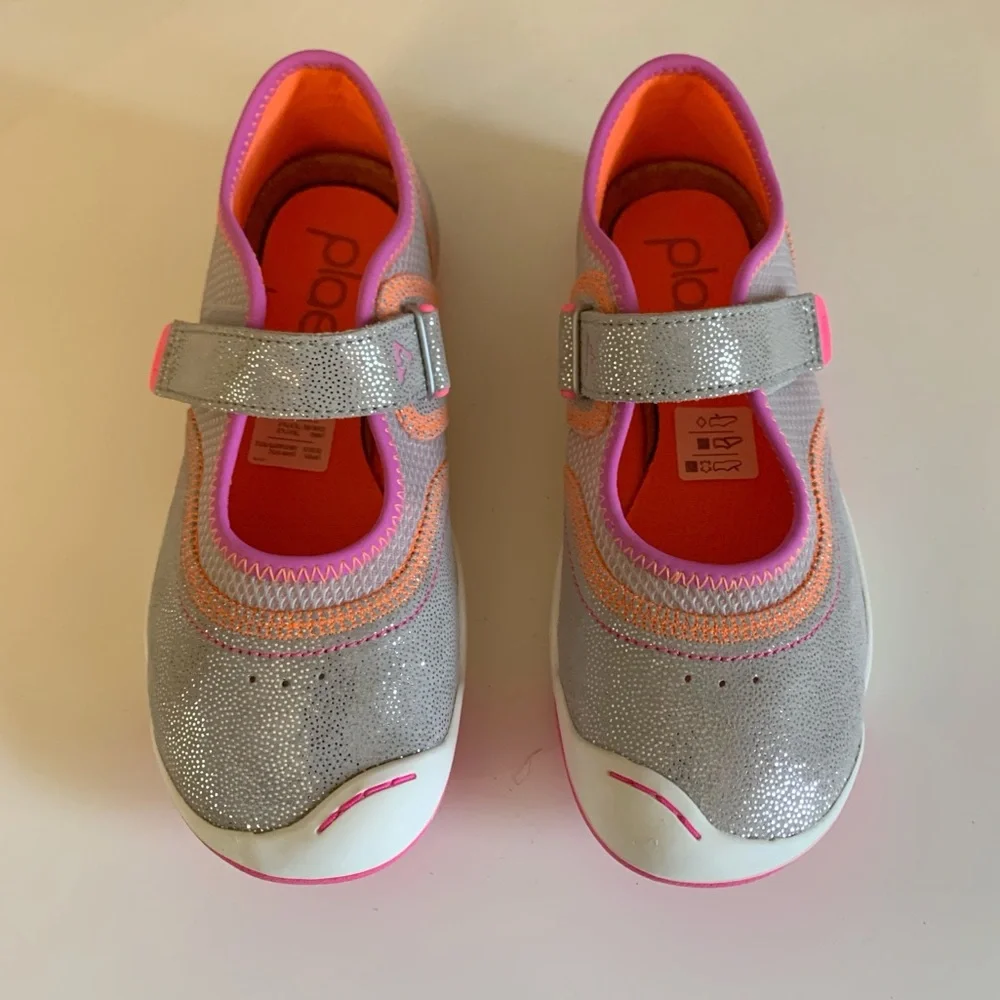 PLAE Kids Emme Sneakers - Silver and Pink - size 2 New With Tags - Picture 1 of 6